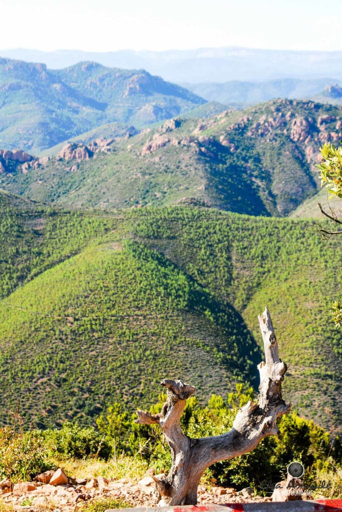 Sommets de montagnes, symbole de motivation.